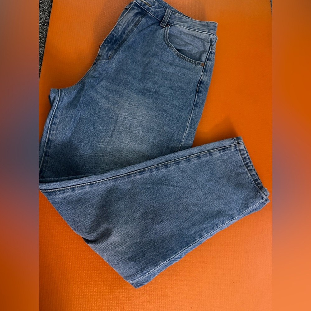 Men's Straight-Leg Denim Jeans — Blue